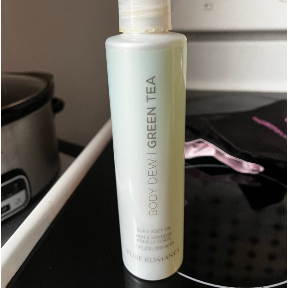 Honey gold& green tea body dew